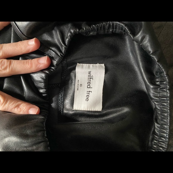Wilfred Daria faux Leather leggings - Aritzia - Picture 3 of 3
